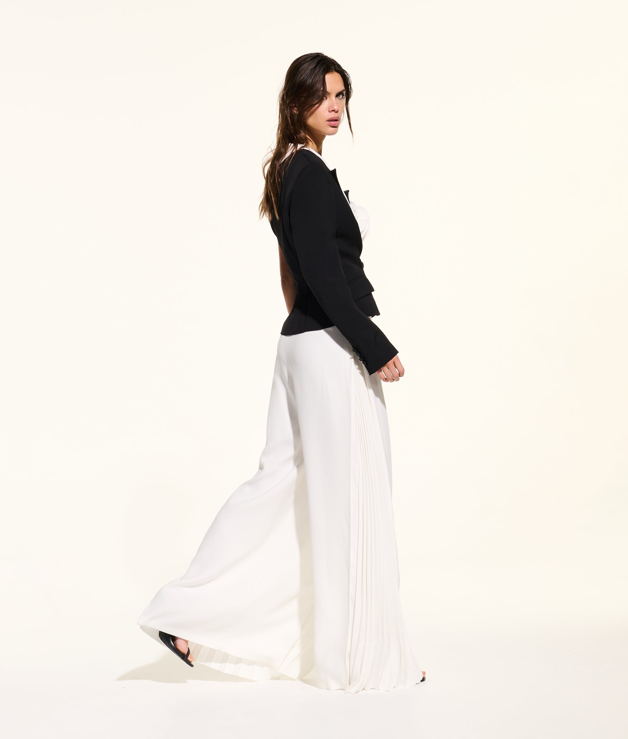 KL STUDIO PLEATED PANTS - Image 4