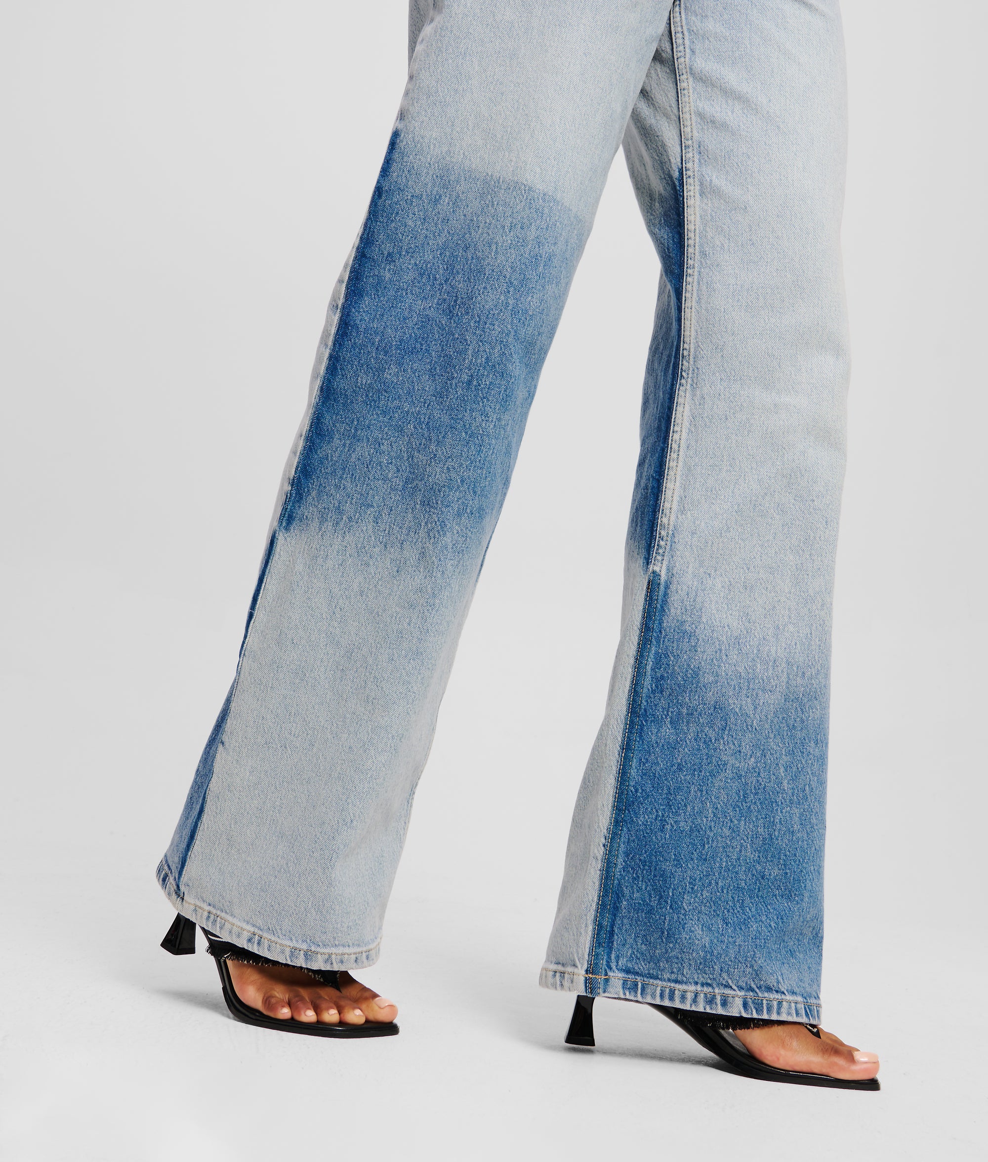 RELAXED COLOR-BLOCK JEANS - Image 2