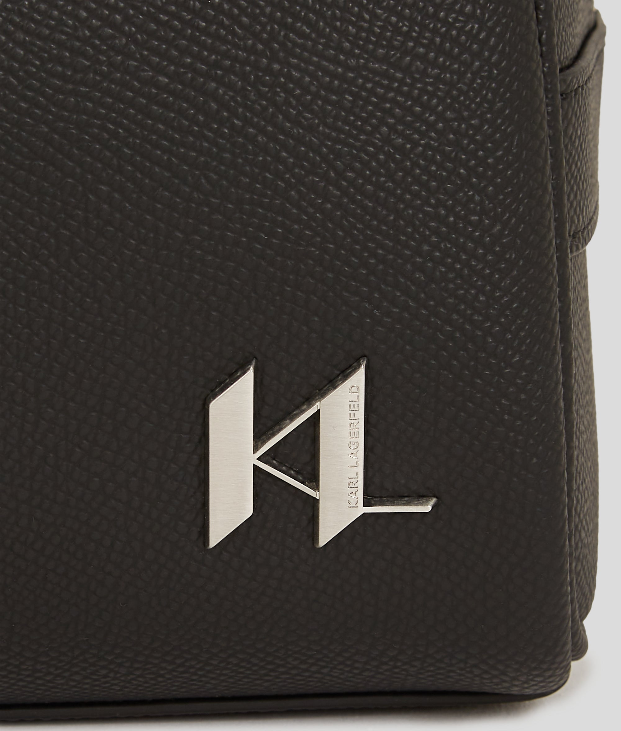 K/MONOGRAM LEATHER WASH BAG - Image 2