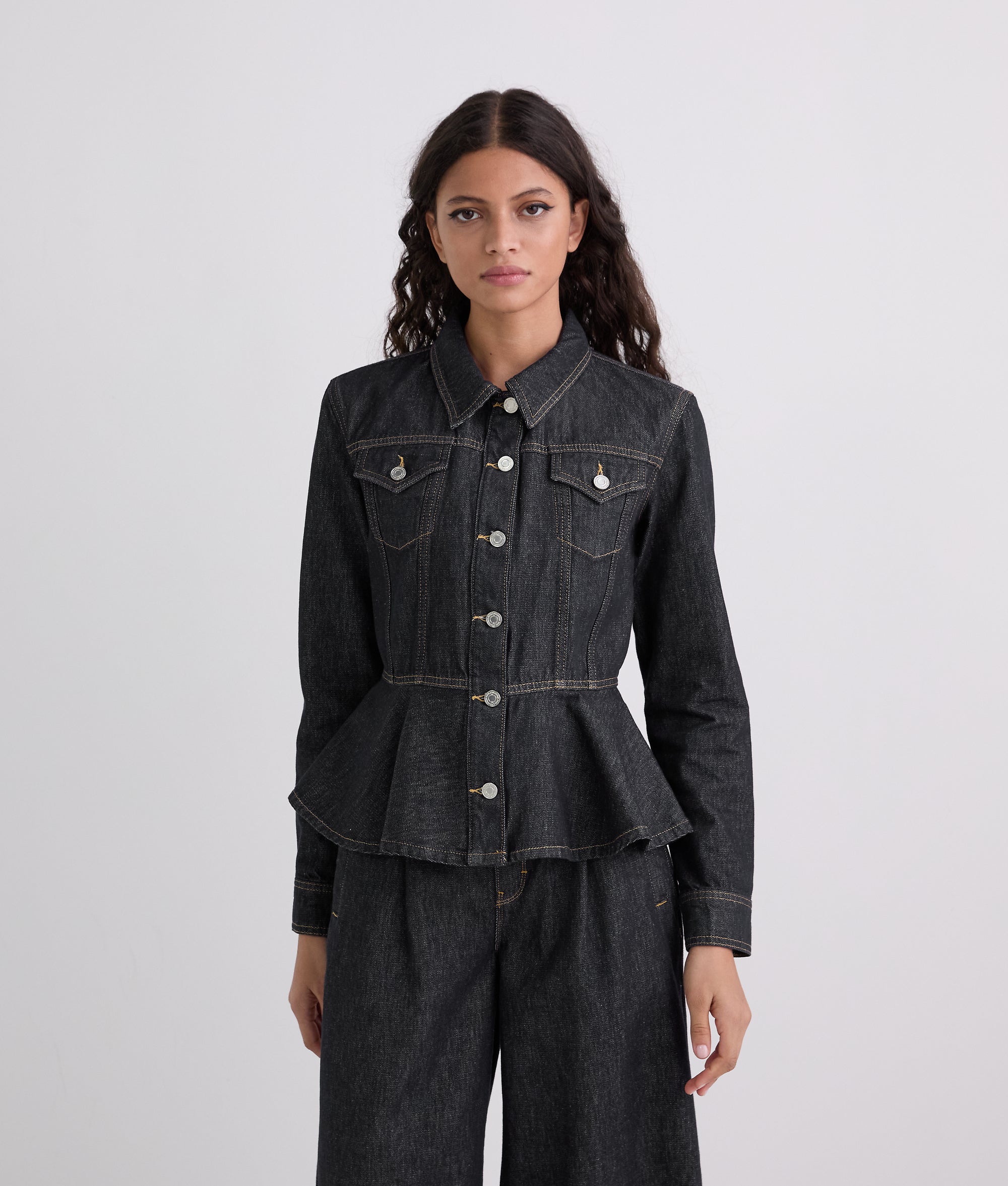 CONTRAST STITCH DENIM JACKET