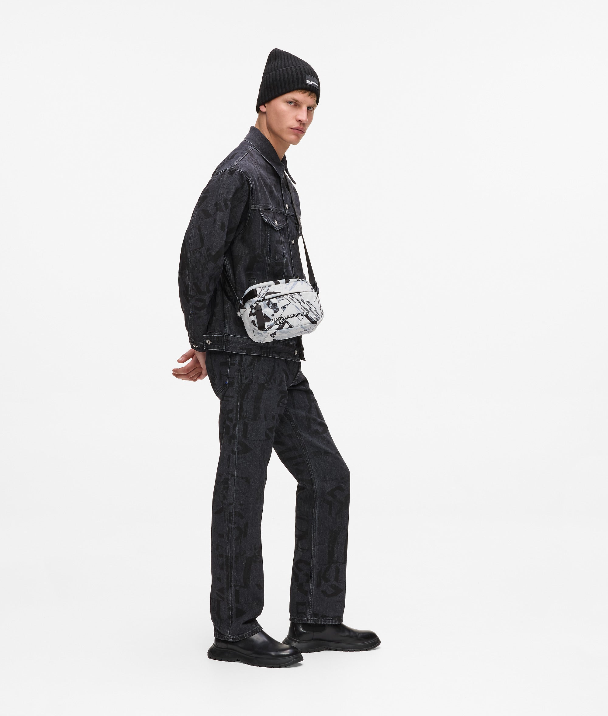 All-over graphic crossbody bag - Image 2