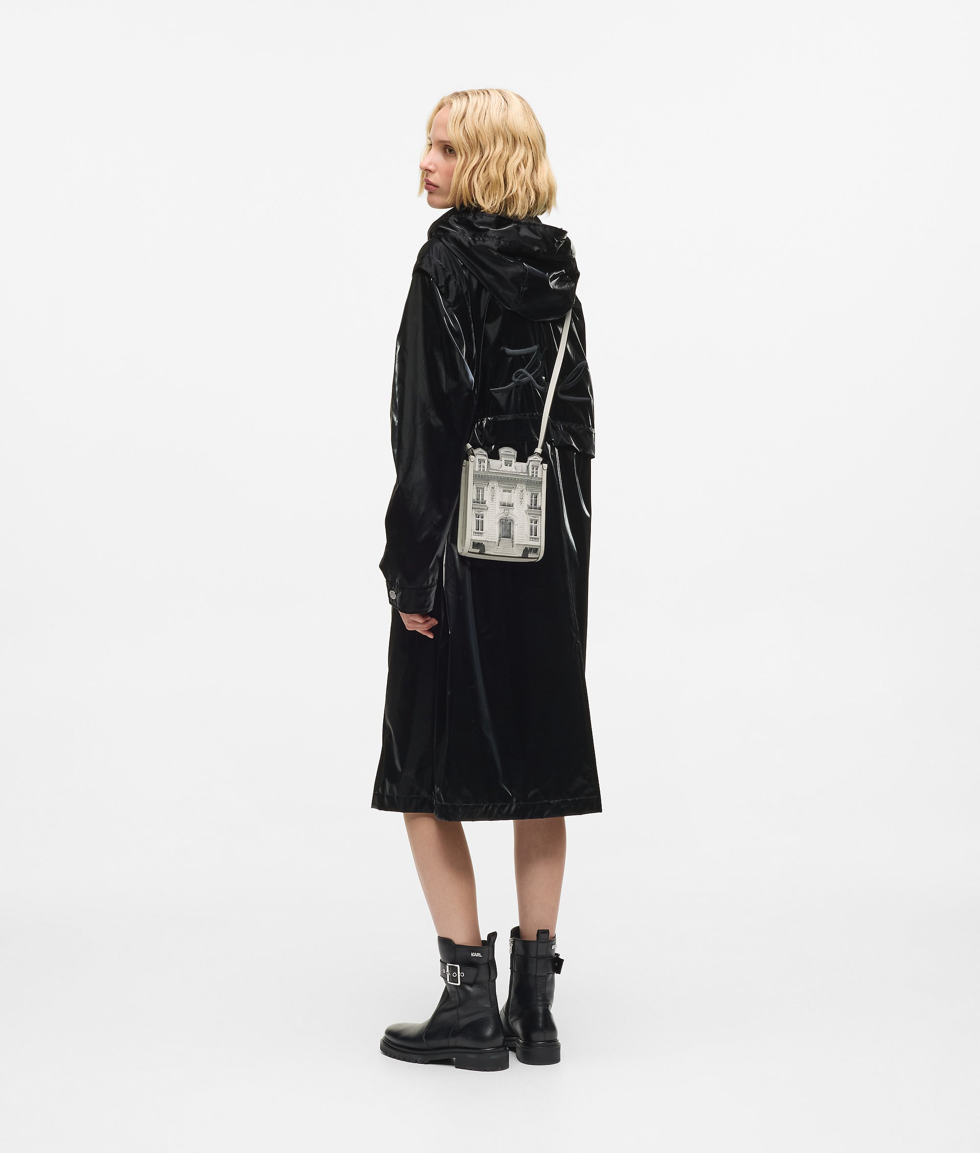 Exclusive Maison de Karl phone pouch - Image 2