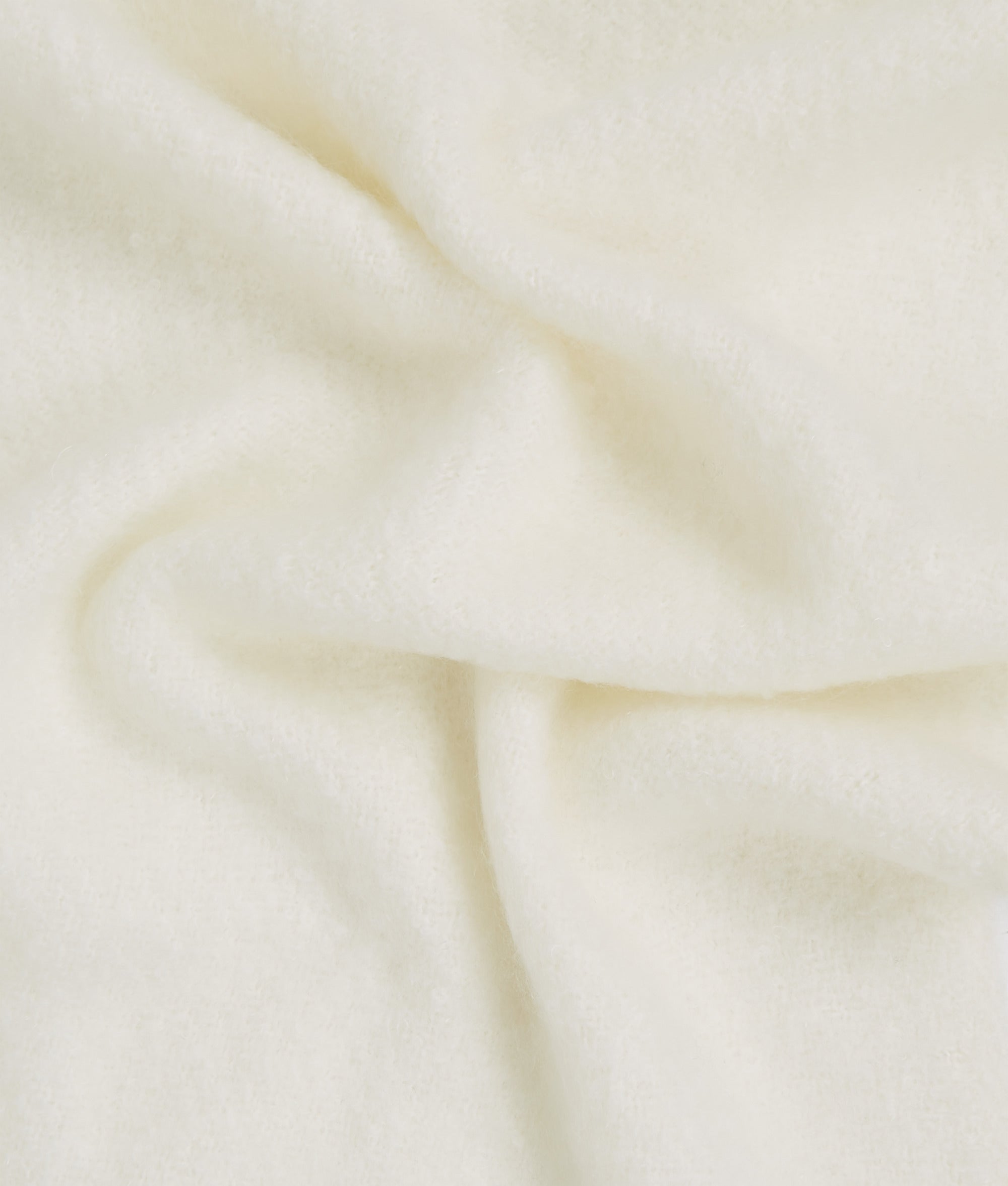 Fluffy scarf - Image 4