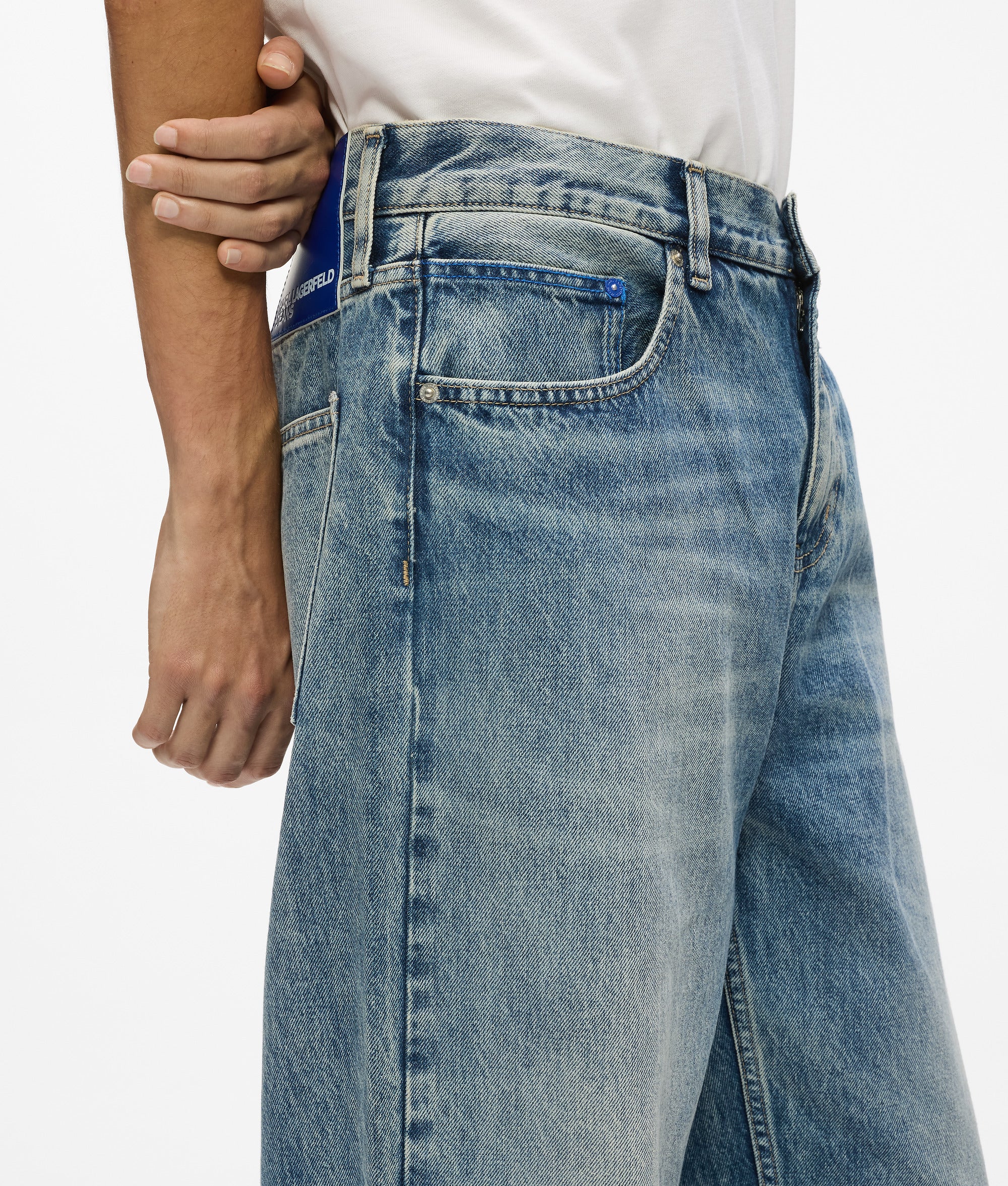 Relaxed jeans - Image 2